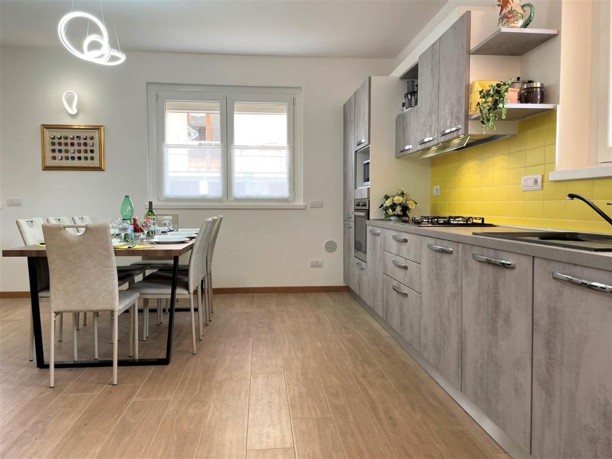 Giorni Felici Tutto Nuovo, Giardino, Parcheggio Lägenhet Verbania Exteriör bild