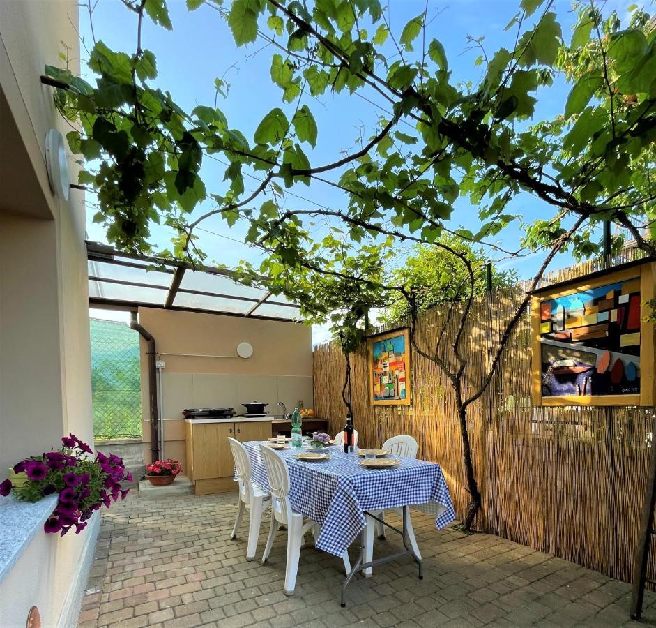 Giorni Felici Tutto Nuovo, Giardino, Parcheggio Lägenhet Verbania Exteriör bild